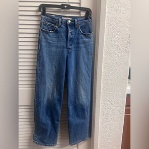 Levi’s Women Rib Cage straight leg 27X27 high rise
Blue jeans